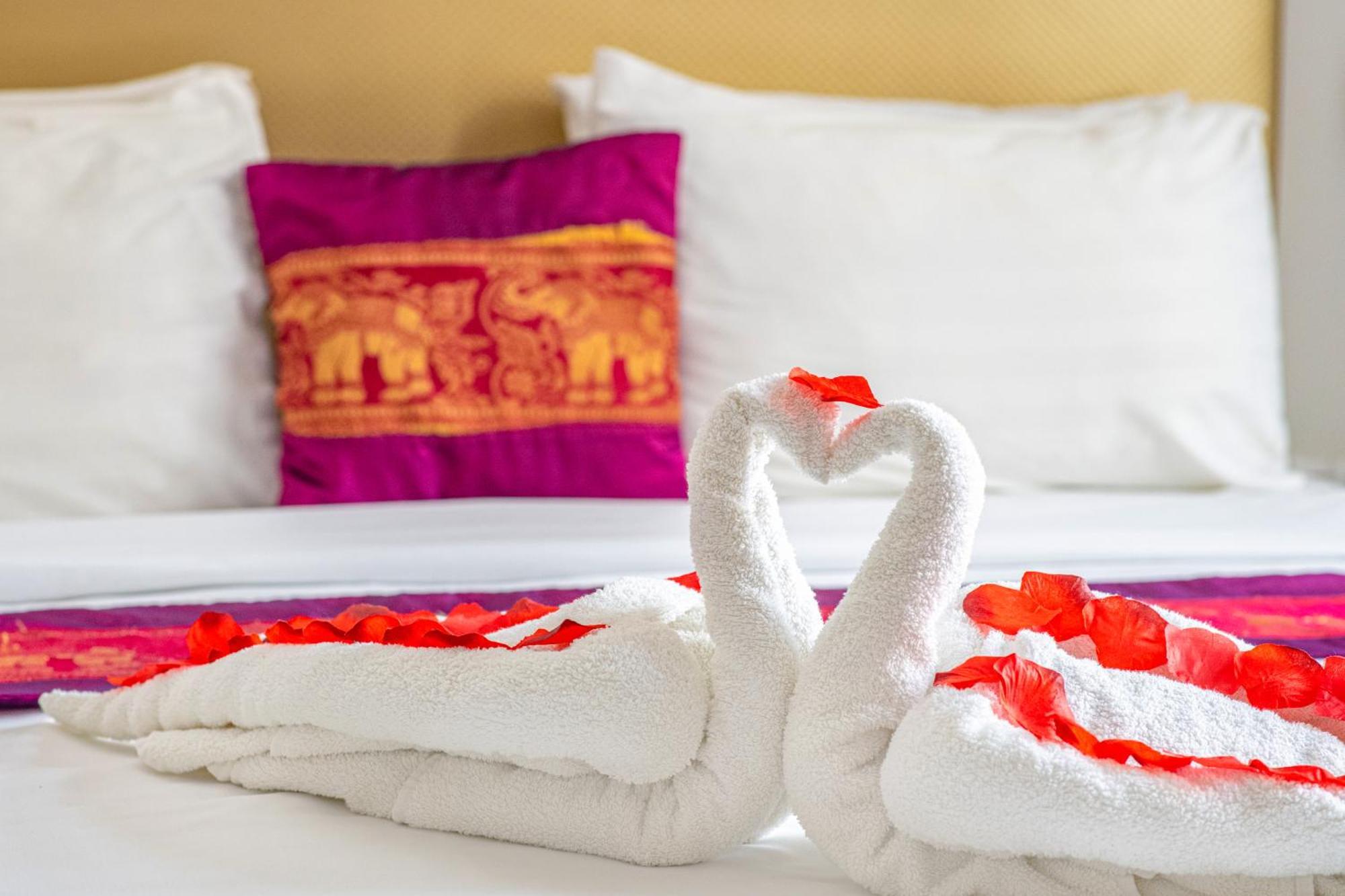 Andrassy Thai Hotel Budapest Eksteriør billede