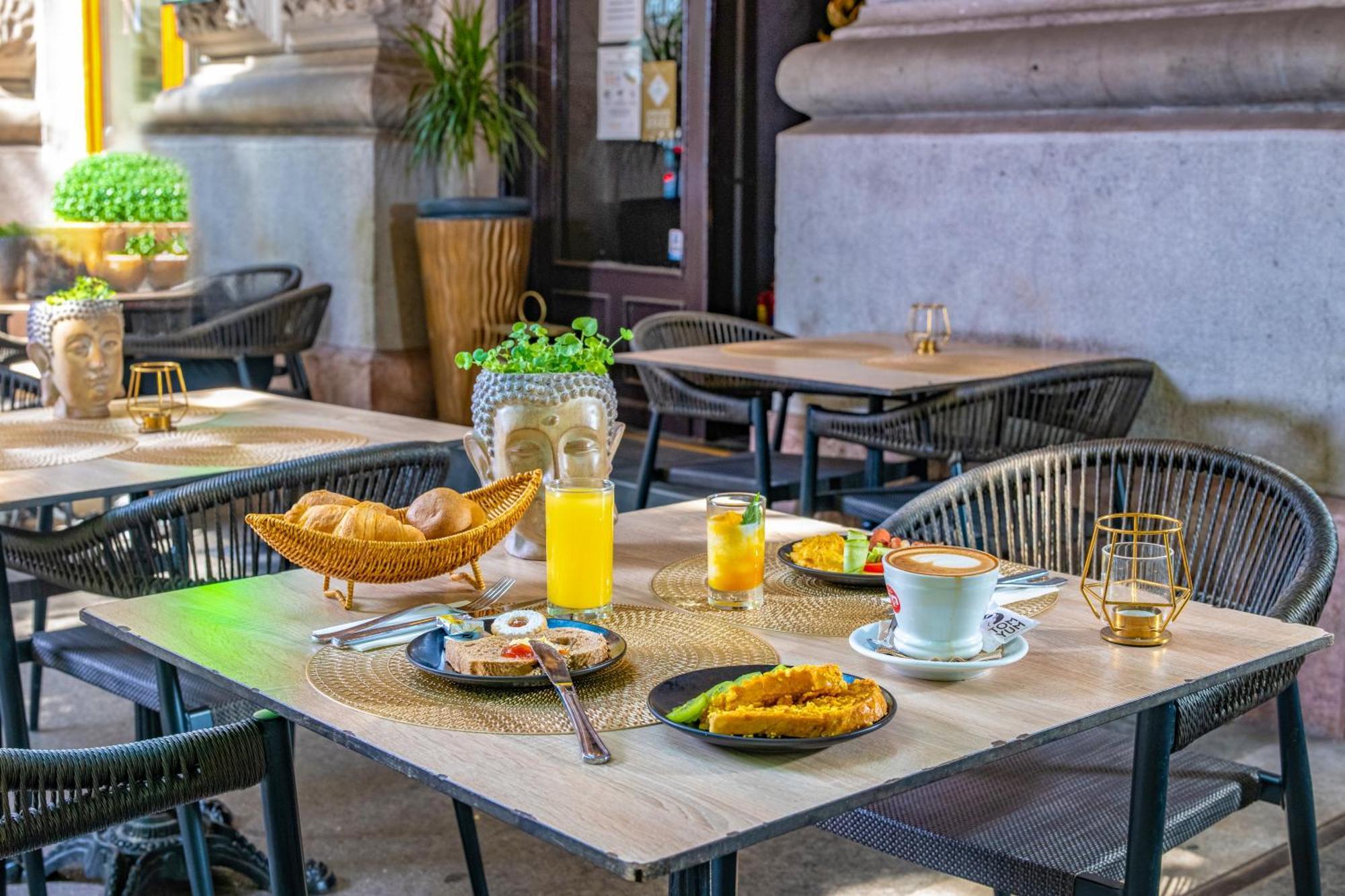 Andrassy Thai Hotel Budapest Eksteriør billede